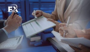 Reunião de negócios com documentos